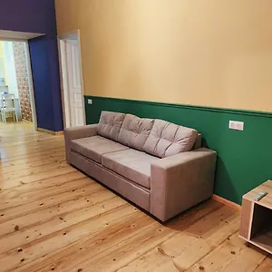 Friends - Your Cosy In The Center Апартаменты Тбилиси