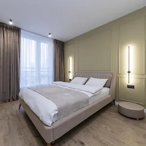 Luxury Near Metro Station Osokorky Апартаменты Киев